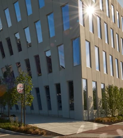 Intrepid Curved Building