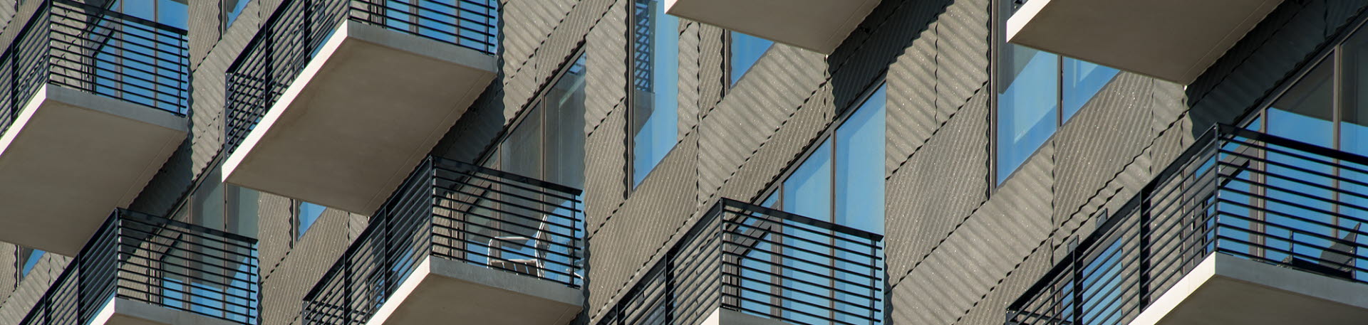 Insulated wall panel edge